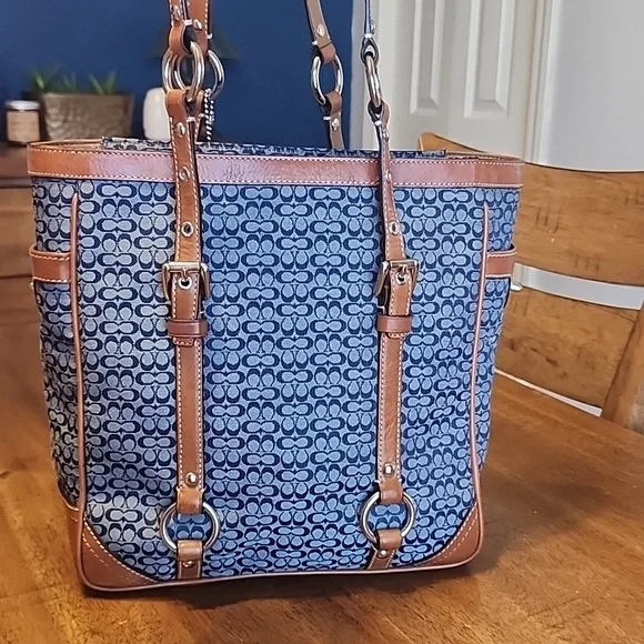 Coach Vintage Micro Kissing C's Denim Tote Euc - Picture 3 of 16